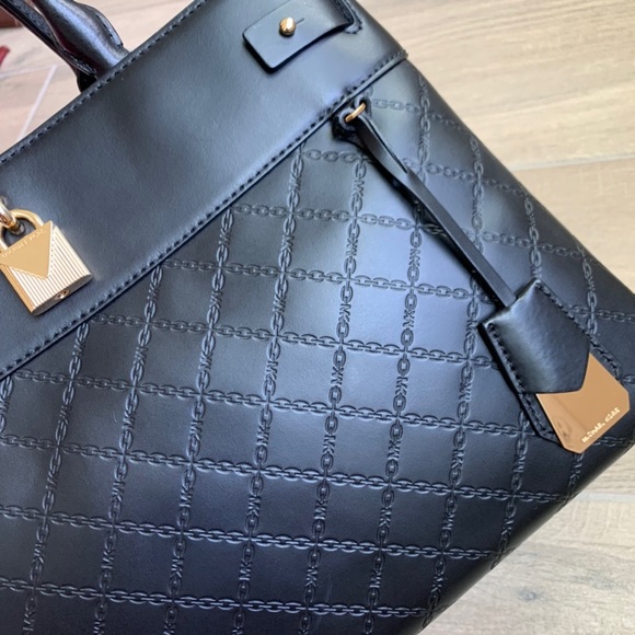 MICHAEL KORS ‘GRAMERCY’ SHOULDER BAG - Picture 8 of 9